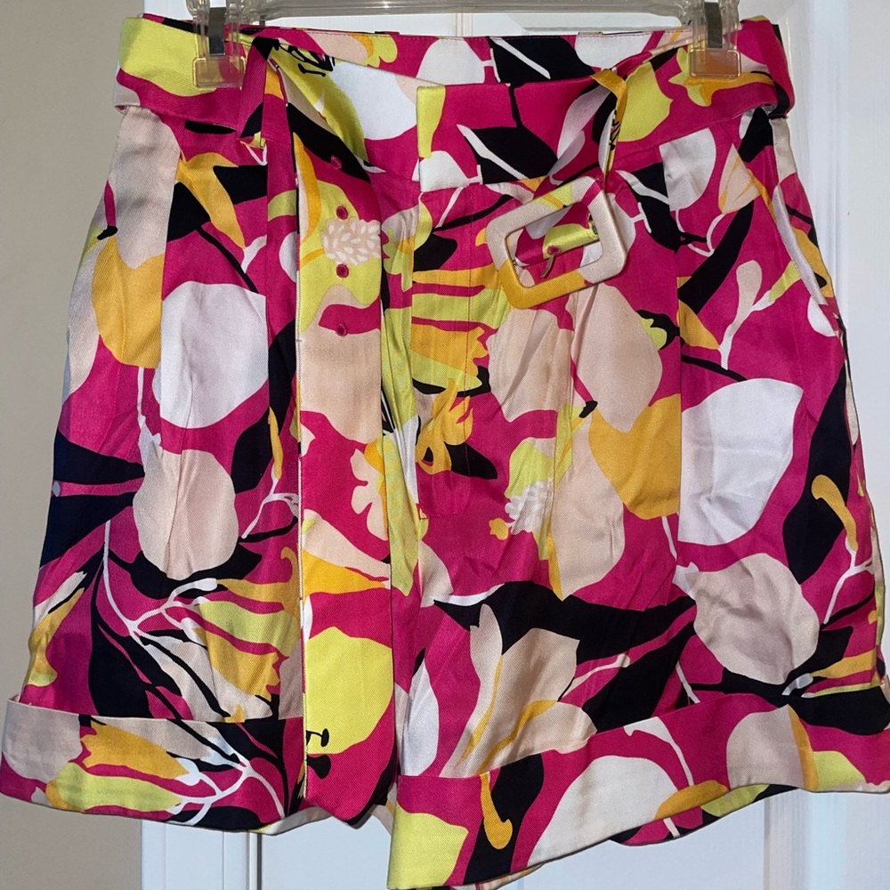 NWT Ted Baker floral short with belt